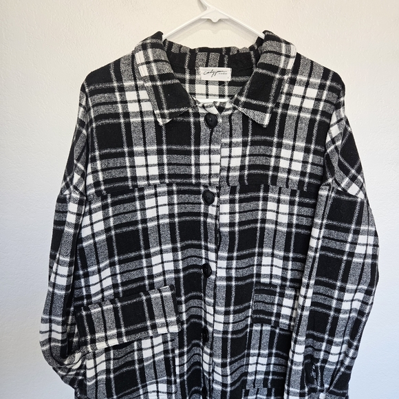 CJLA | Plaid Raw Edge Oversized Flannel Shirt Shacket, Womens Large - Picture 3 of 6